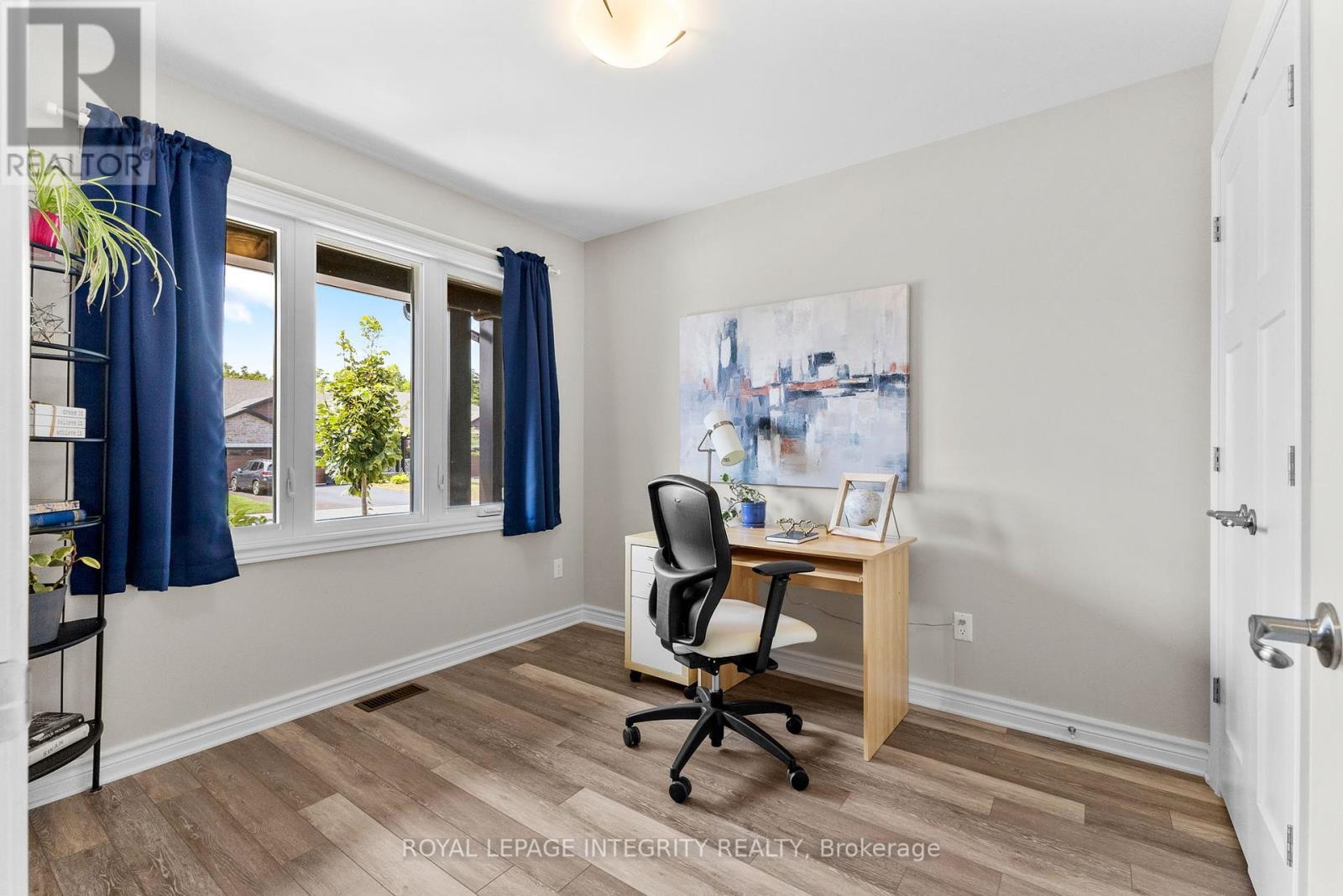 Photo 20 of 29 Morgan Clouthier Way, Arnprior ON