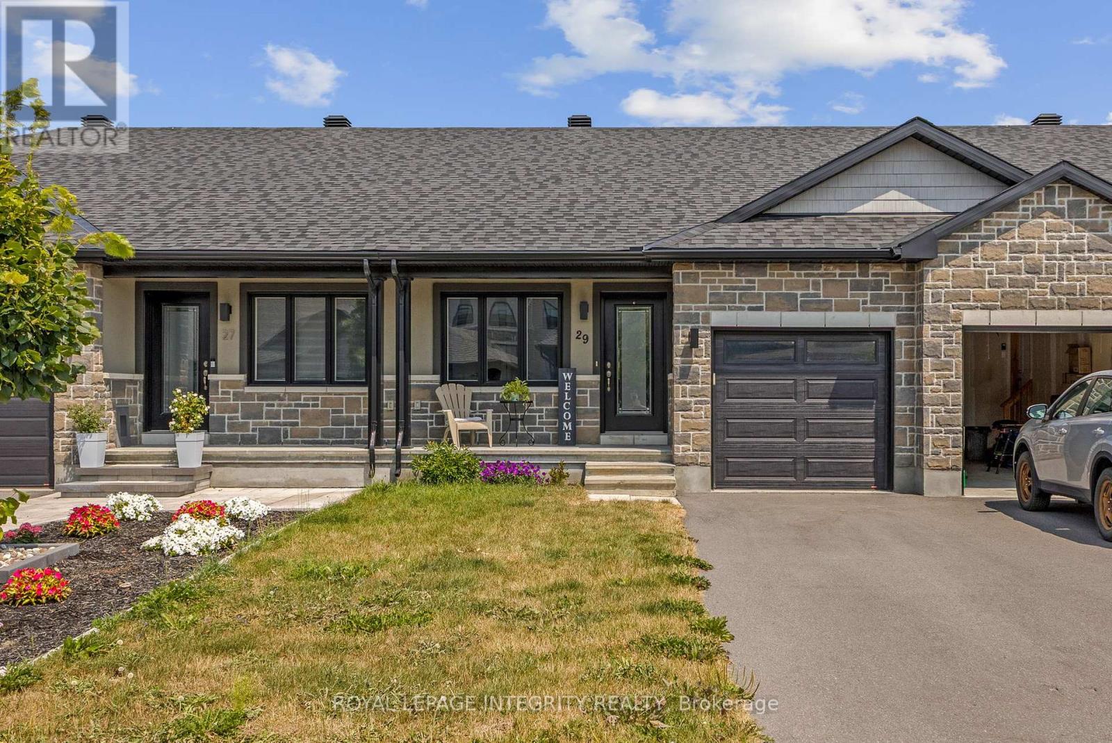 Photo 4 of 29 Morgan Clouthier Way, Arnprior ON