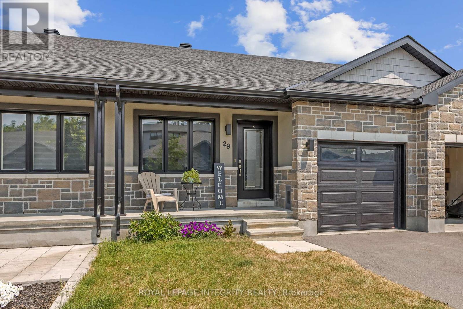 Photo 24 of 29 Morgan Clouthier Way, Arnprior ON