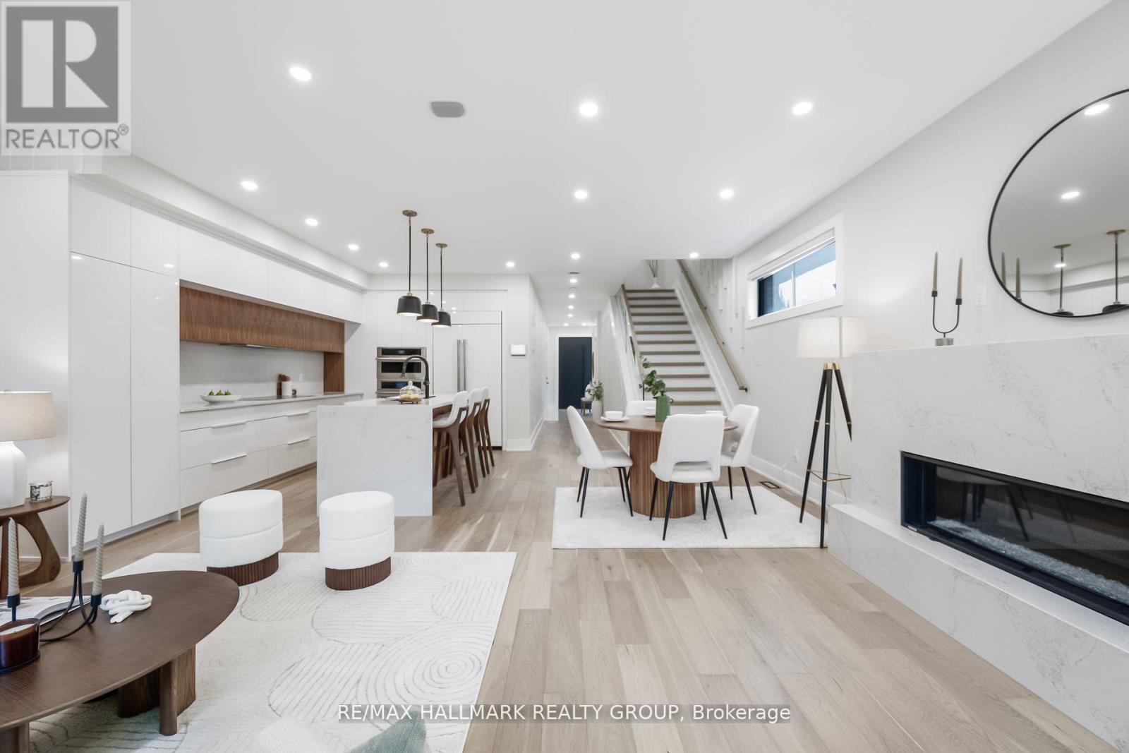 Photo 4 of 185 A Carleton Avenue, Ottawa ON