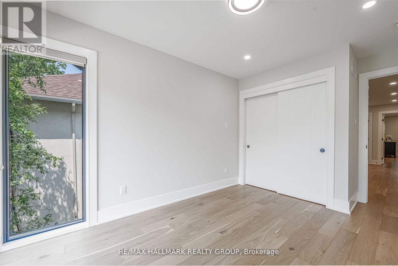 Photo 8 of 185 A Carleton Avenue, Ottawa ON