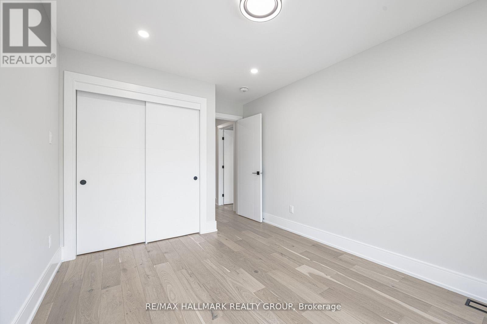 Photo 17 of 185 A Carleton Avenue, Ottawa ON