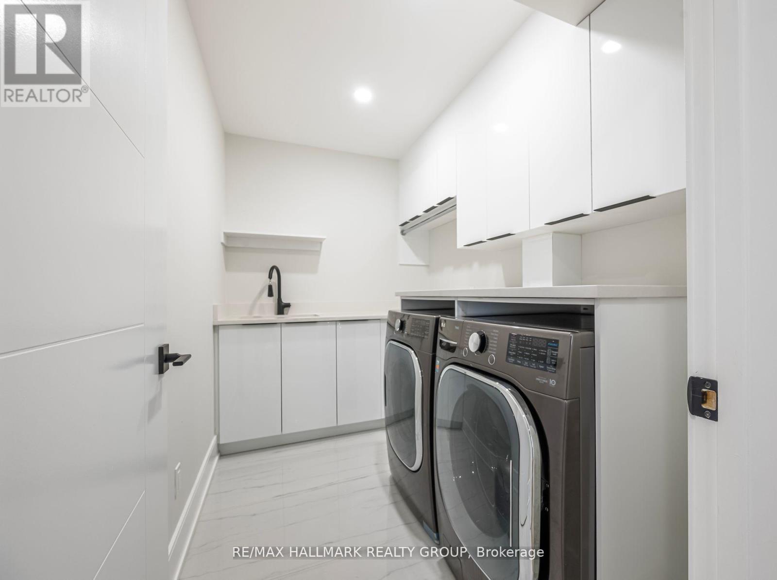 Photo 11 of 185 A Carleton Avenue, Ottawa ON