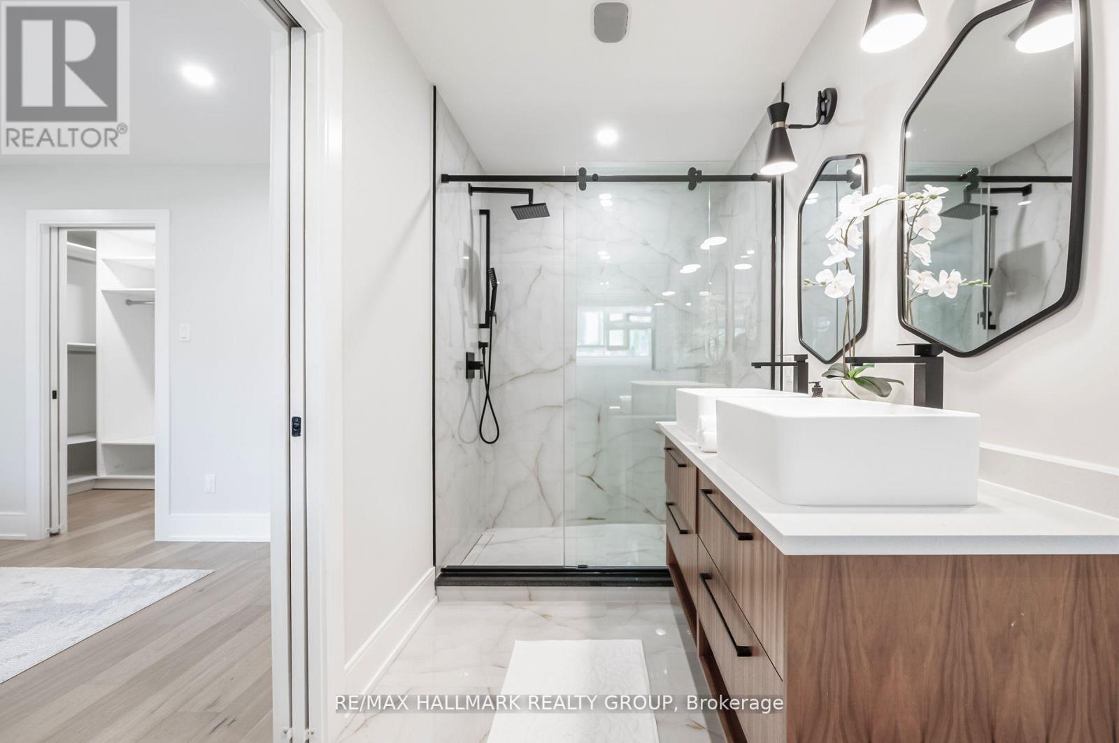 Photo 12 of 185 A Carleton Avenue, Ottawa ON