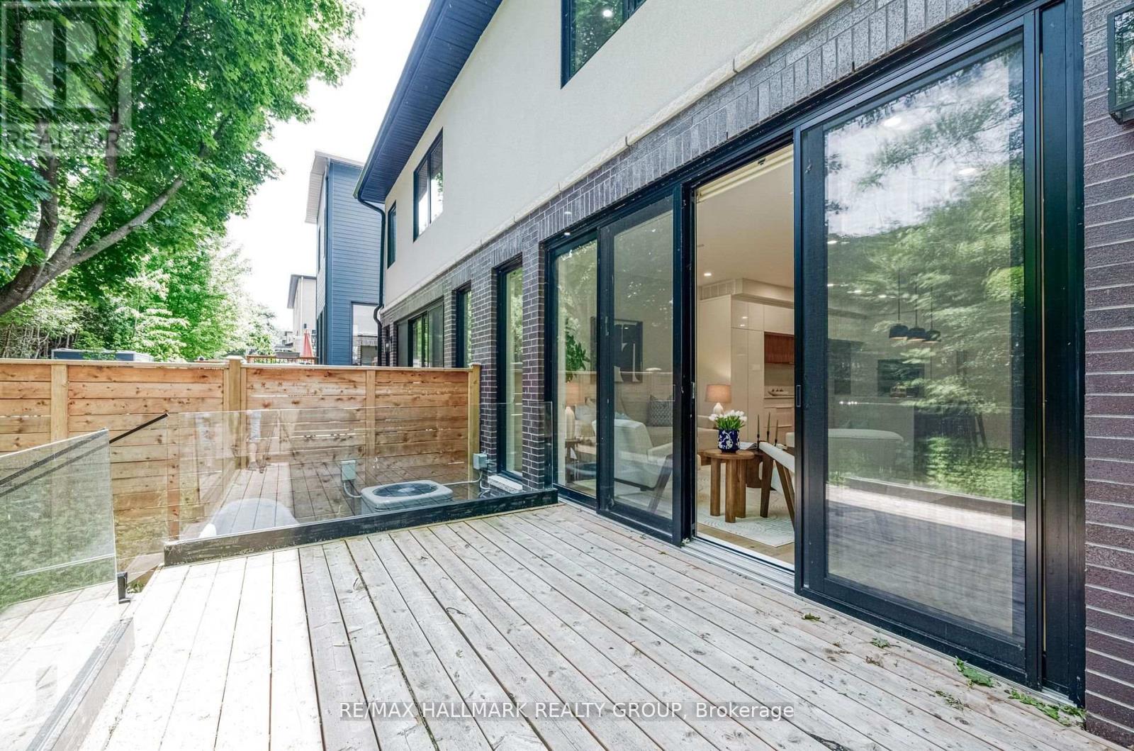 Photo 7 of 185 A Carleton Avenue, Ottawa ON