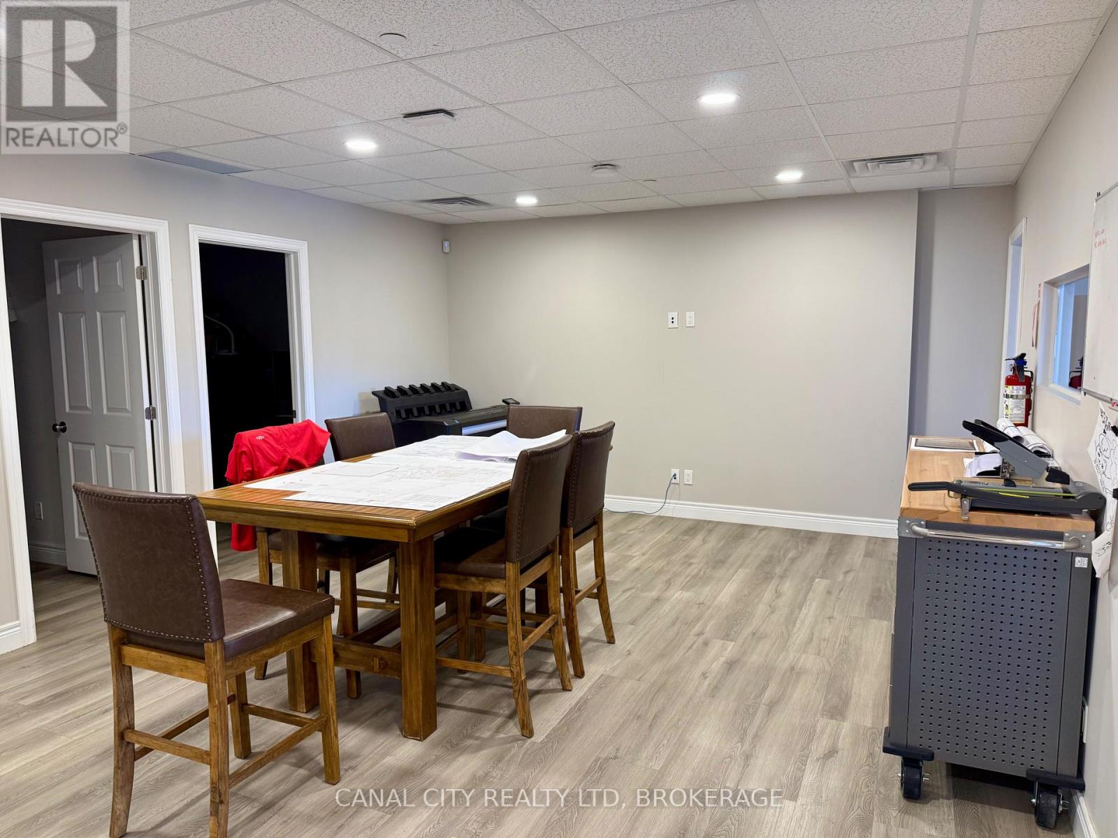 Photo 10 of 106 10 Albert Street E, Thorold ON