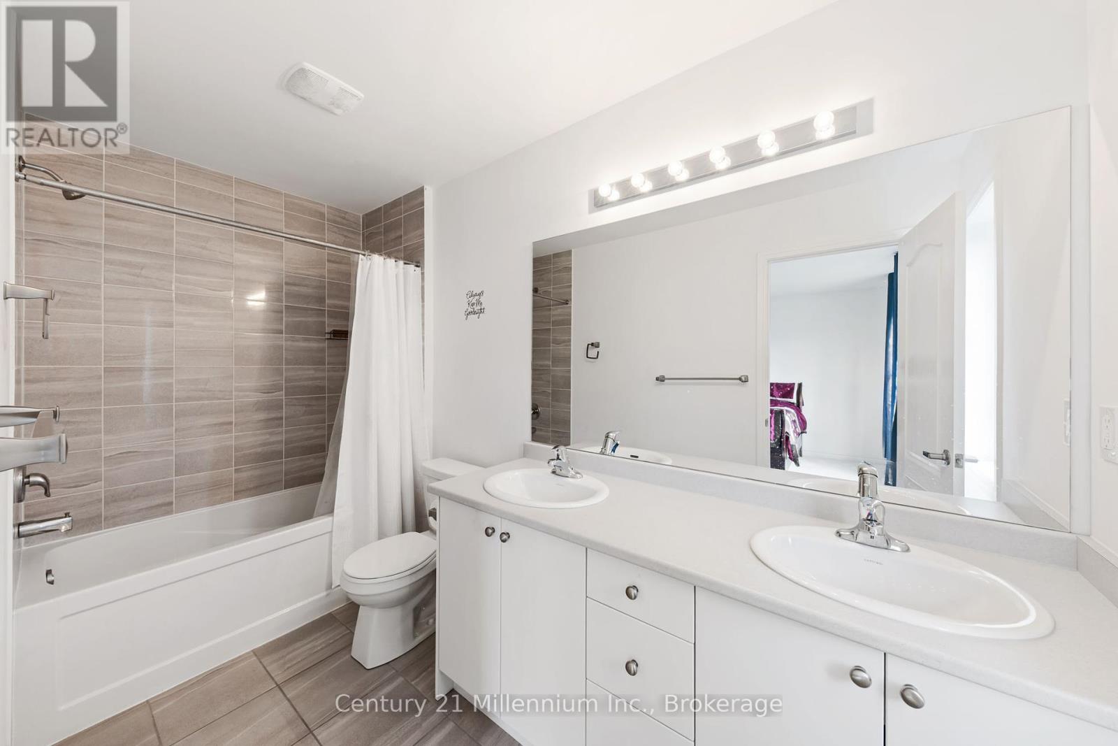 Photo 32 of 13 Abby Drive, Wasaga Beach ON