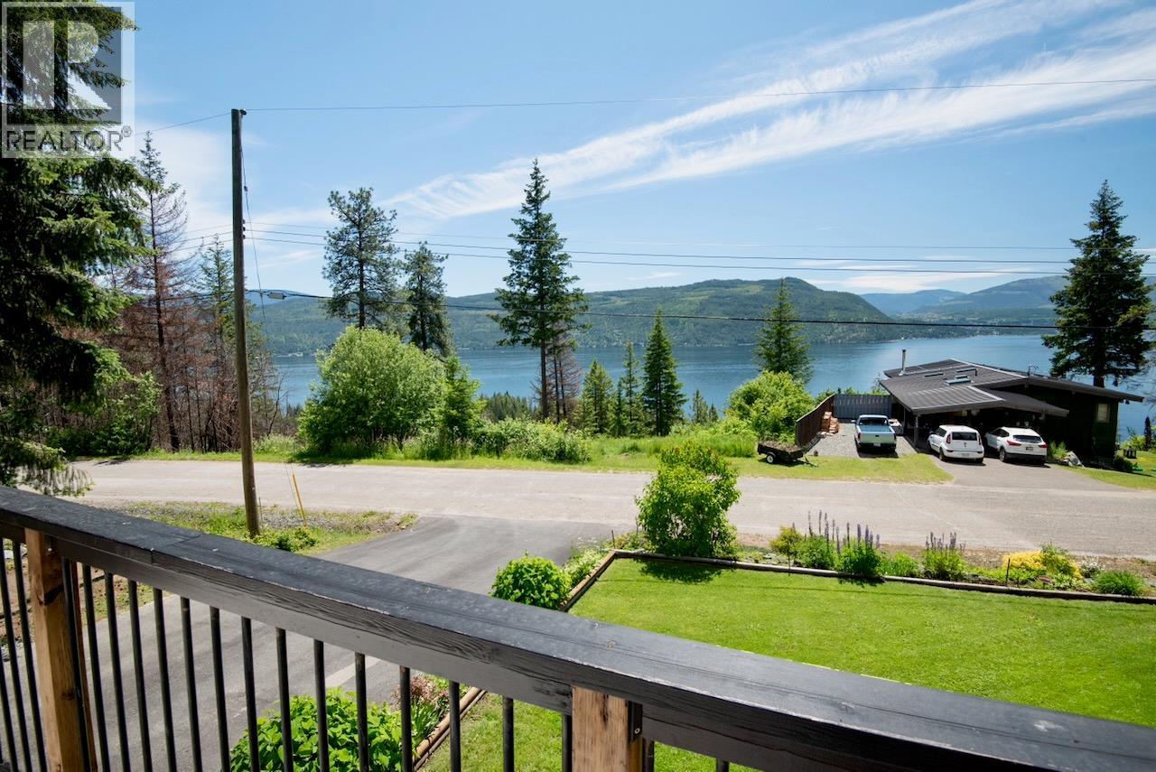  5302 Meadow Creek Crescent, Celista