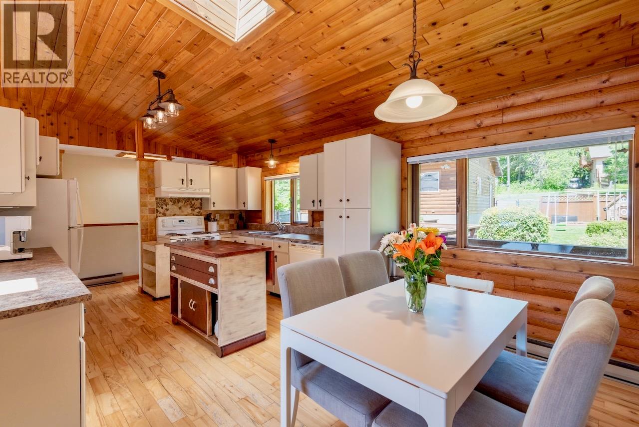  5302 Meadow Creek Crescent, Celista