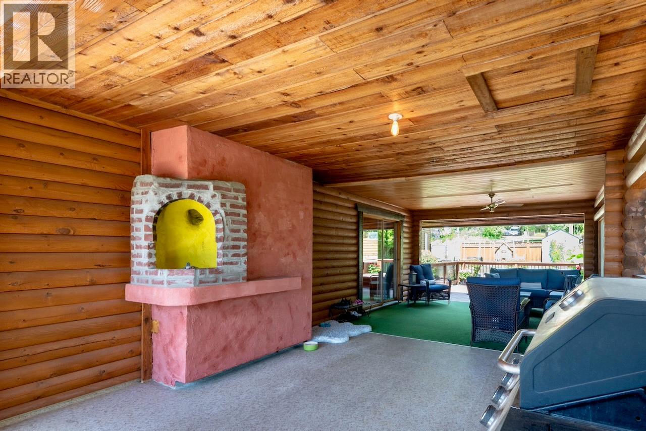  5302 Meadow Creek Crescent, Celista