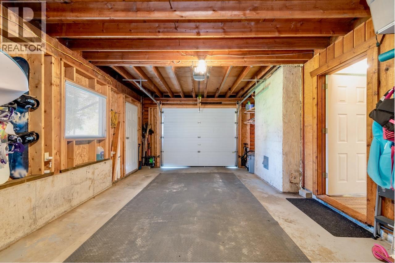  5302 Meadow Creek Crescent, Celista