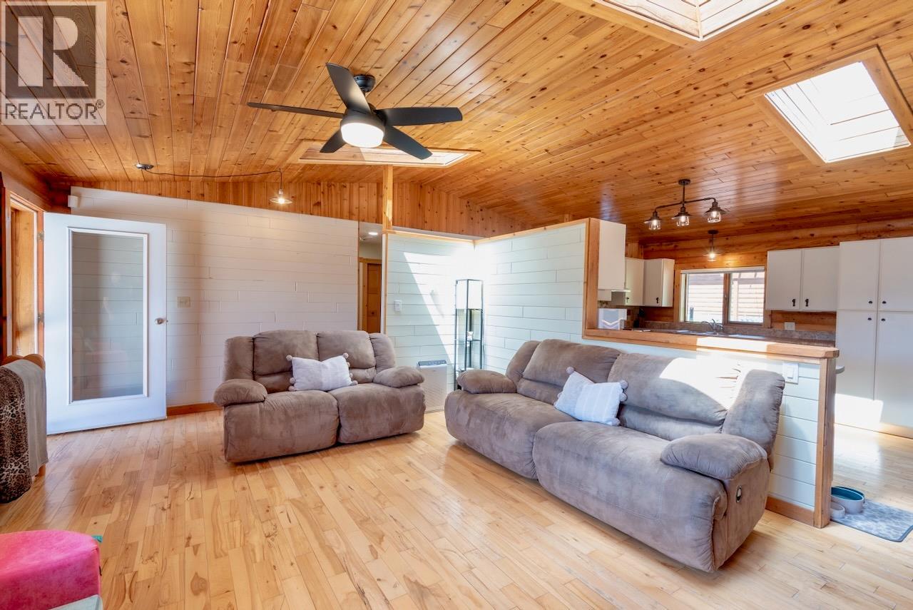  5302 Meadow Creek Crescent, Celista