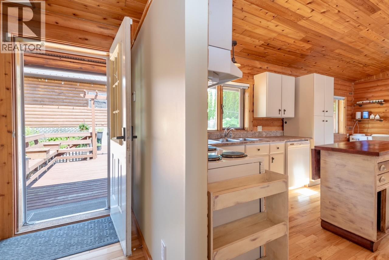  5302 Meadow Creek Crescent, Celista