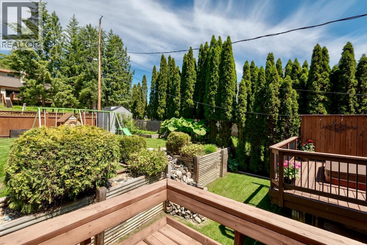  5302 Meadow Creek Crescent, Celista
