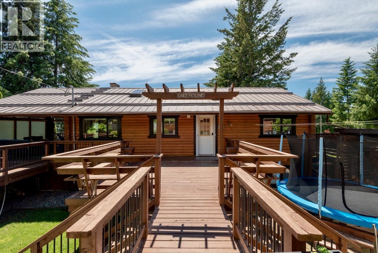  5302 Meadow Creek Crescent, Celista