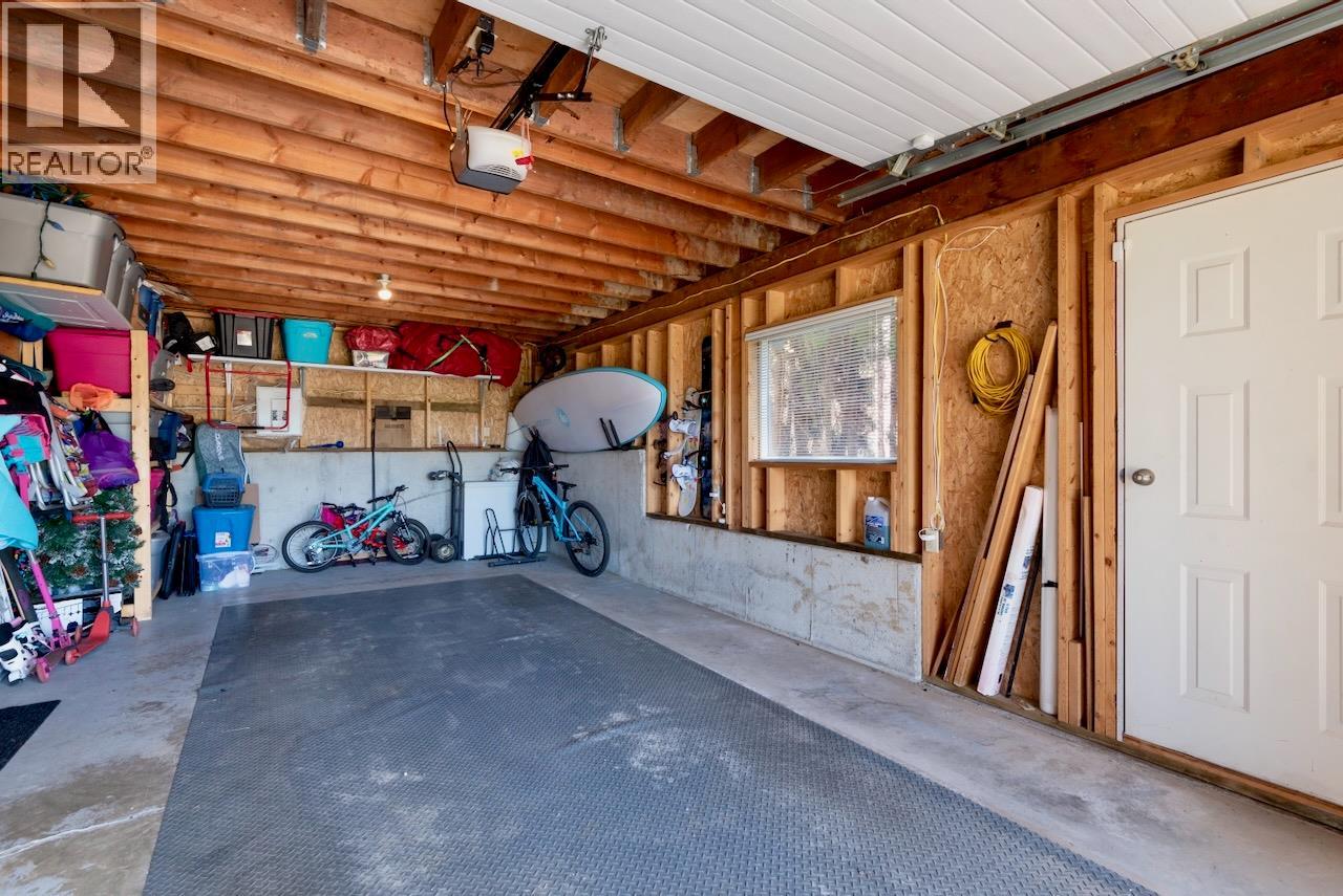  5302 Meadow Creek Crescent, Celista