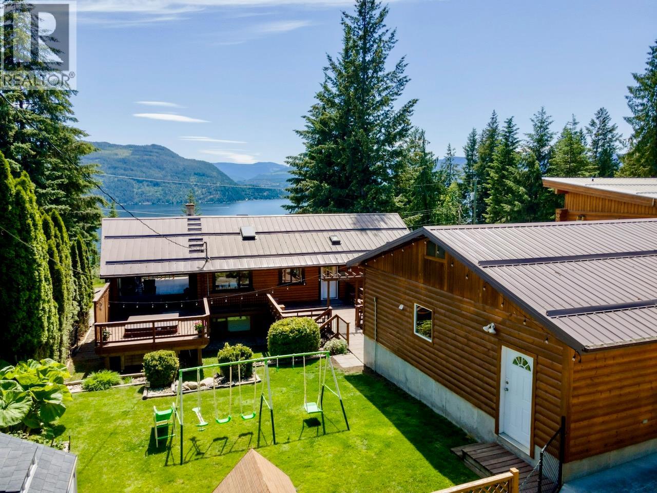  5302 Meadow Creek Crescent, Celista