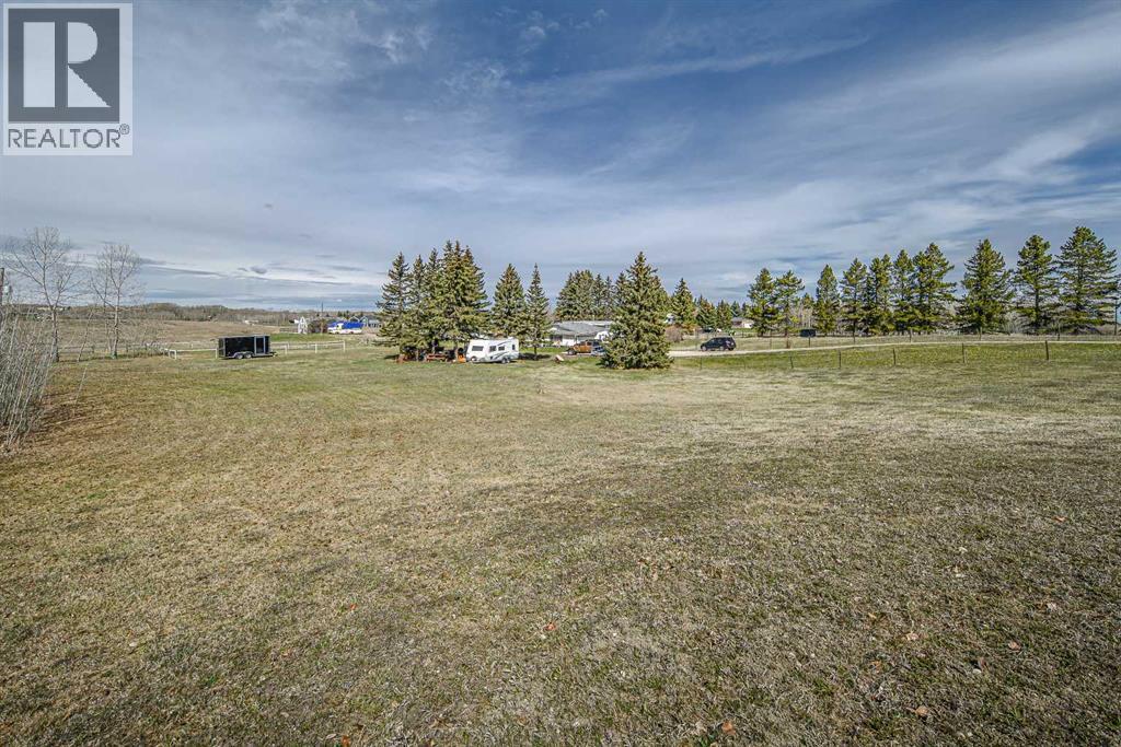 Photo 24 of 262057 Poplar Hill Drive, Rural Rocky View County AB