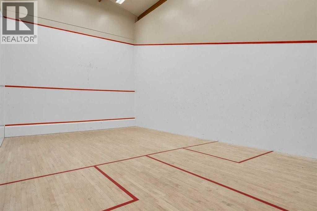 Single Family House for Sale in   Southampton Drive SW Southwood Calgary 
