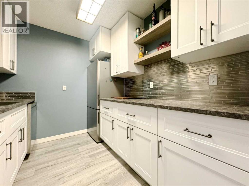 Single Family House for Sale in   Southampton Drive SW Southwood Calgary 