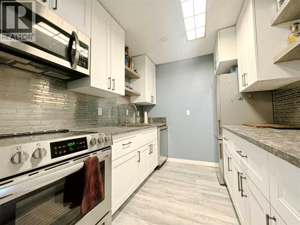 Single Family House for Sale in   Southampton Drive SW Southwood Calgary 