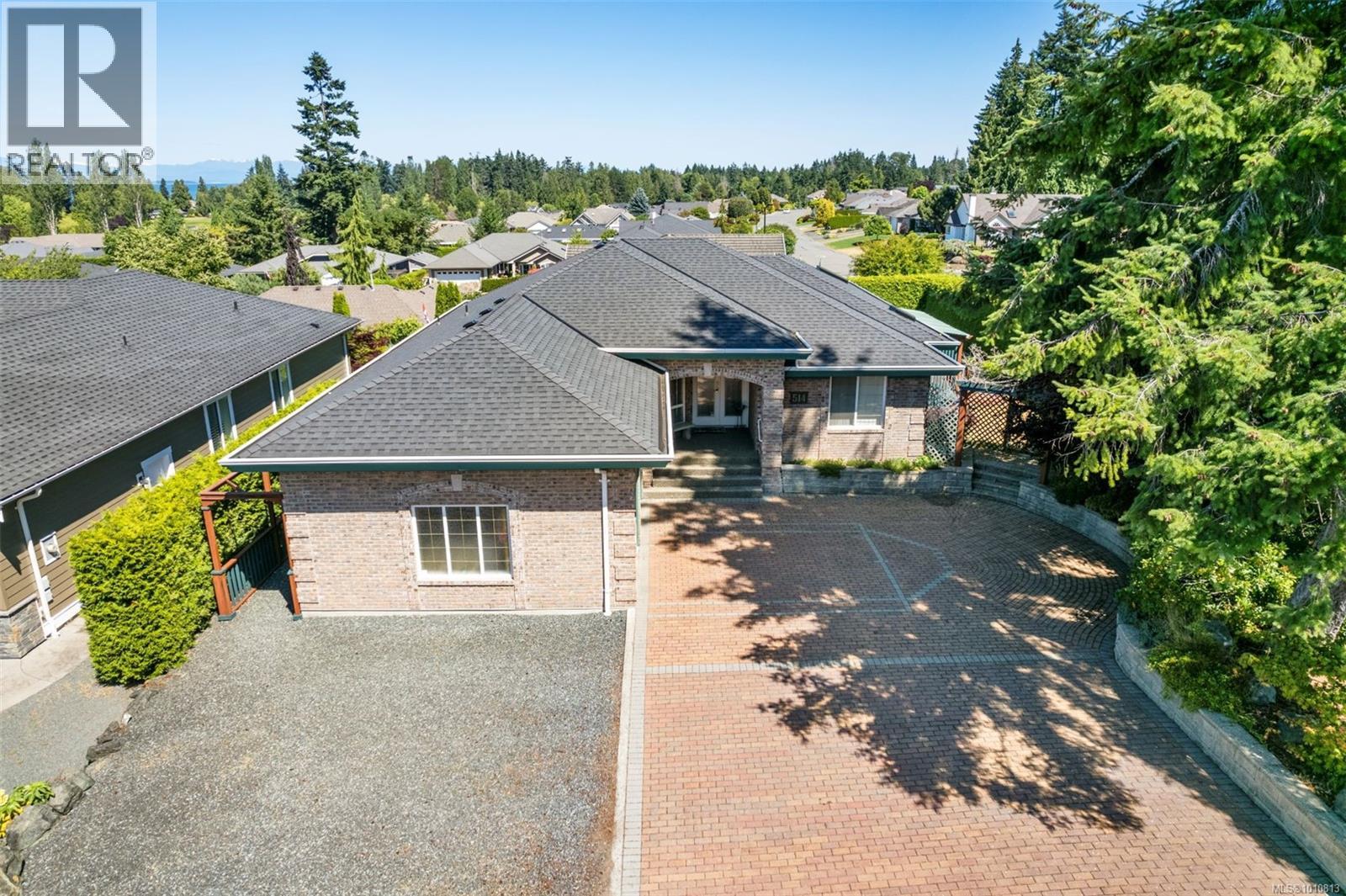 Photo 1 of 514 Country Club Dr, Qualicum Beach BC