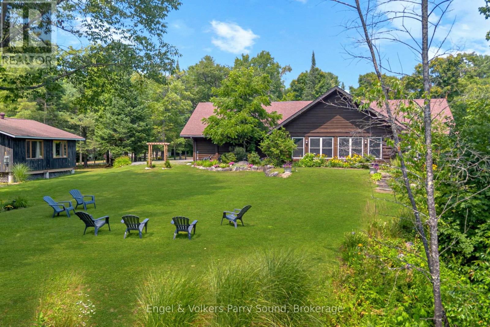 Photo 10 of 9 Little Beaver Boulevard, Seguin ON