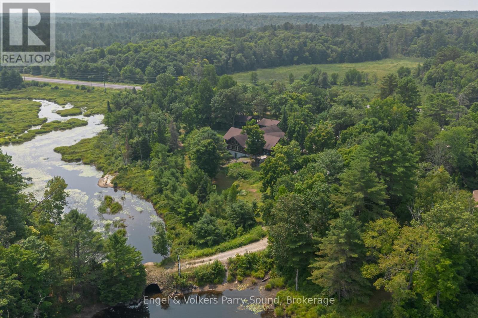 Photo 26 of 9 Little Beaver Boulevard, Seguin ON