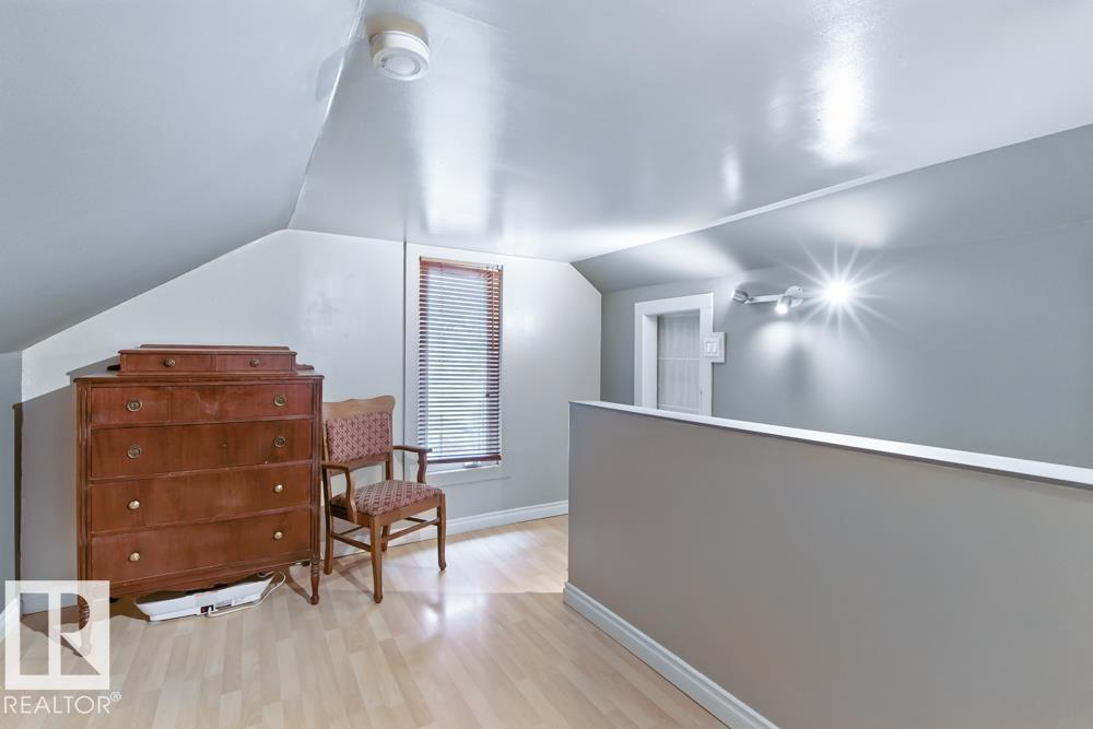 Photo 27 of 10428 76 Av Nw, Edmonton AB