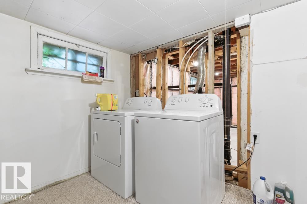 Photo 6 of 10428 76 Av Nw, Edmonton AB