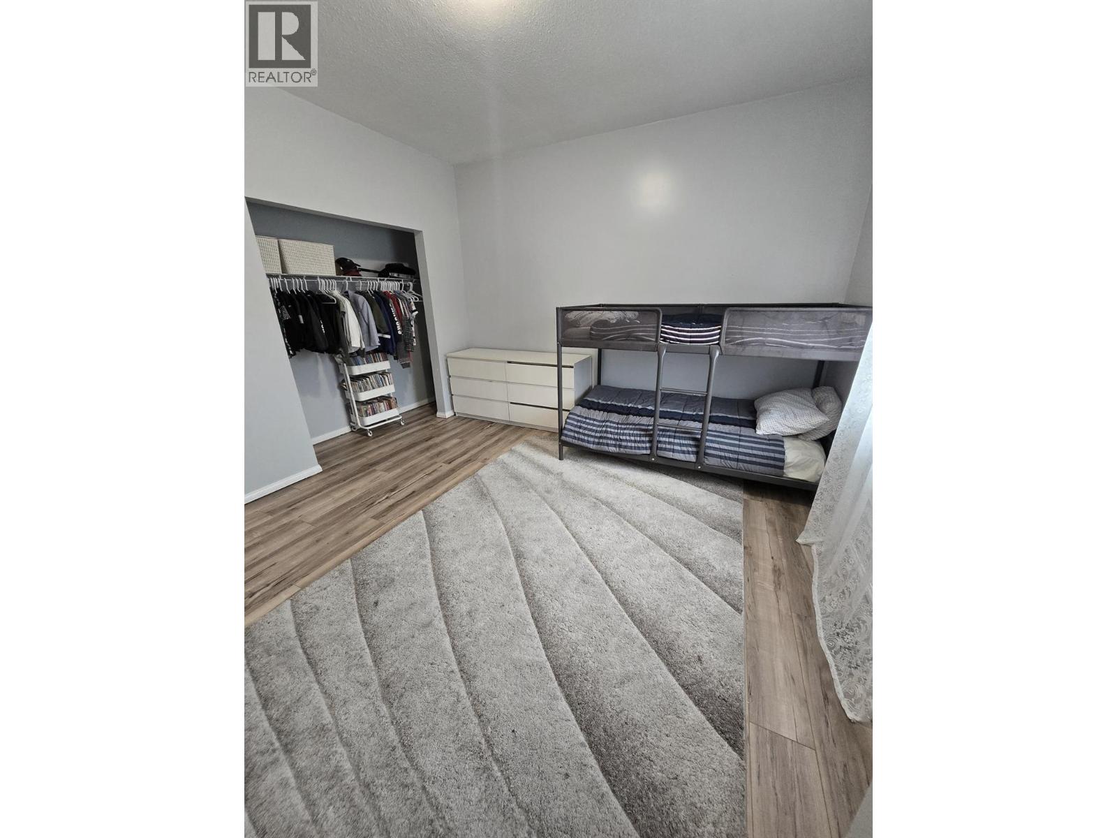 Photo 3 of 5203 Lebell Road, Farmington BC
