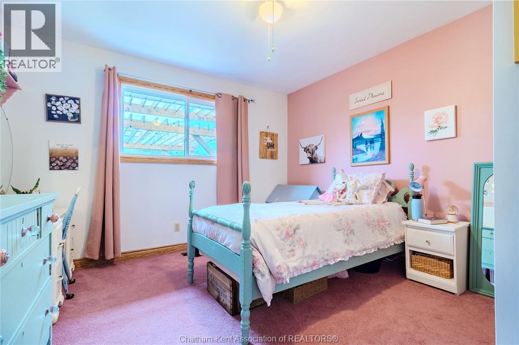 Photo 40 of 424 Gregory Drive East, Chatham ON