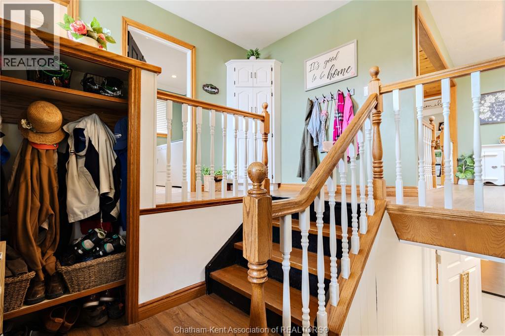 Photo 12 of 424 Gregory Drive East, Chatham ON