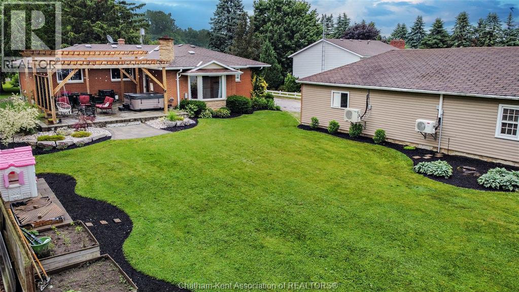 Photo 24 of 424 Gregory Drive East, Chatham ON