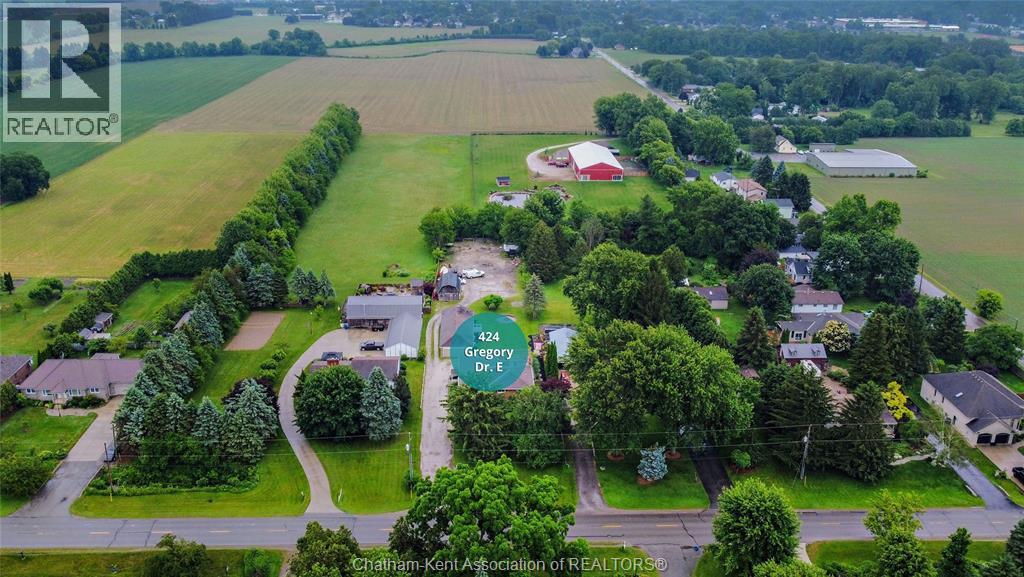 Photo 47 of 424 Gregory Drive East, Chatham ON