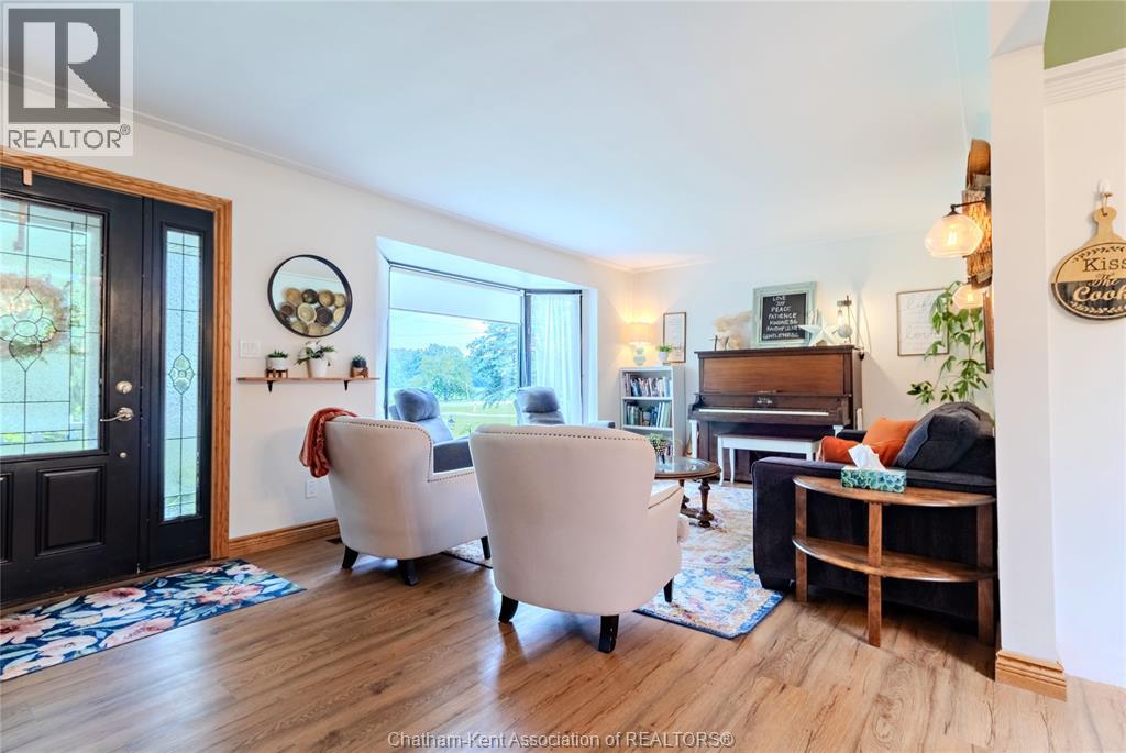 Photo 38 of 424 Gregory Drive East, Chatham ON