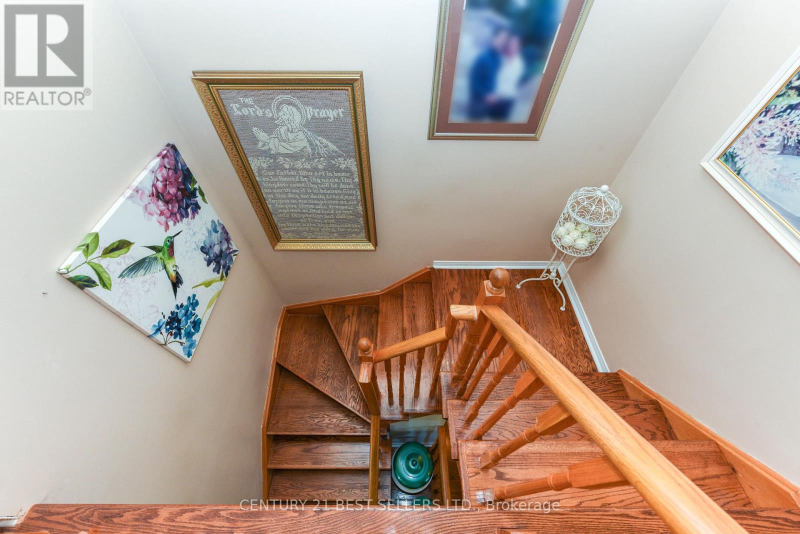 Photo 32 of 380 Wildgrass Road, Mississauga ON