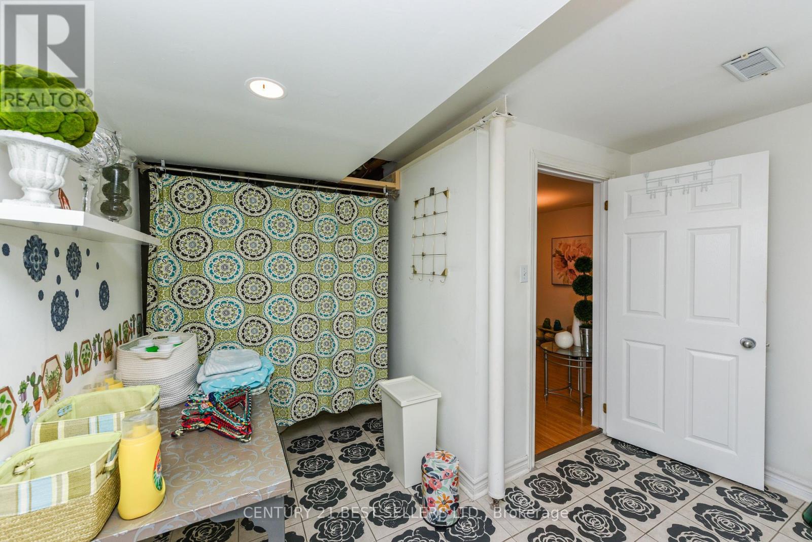 Photo 38 of 380 Wildgrass Road, Mississauga ON