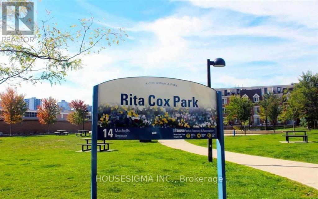 Photo 11 of 1309 38 Joe Shuster Way, Toronto ON
