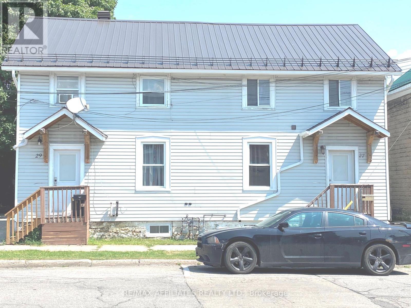 Photo 6 of 27 A 27 B 29 A 29 B 27 29 Market Street N, Smiths Falls ON