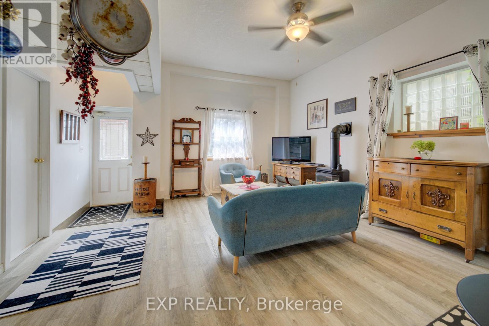 Photo 12 of 110 Surrey Street E, Guelph ON