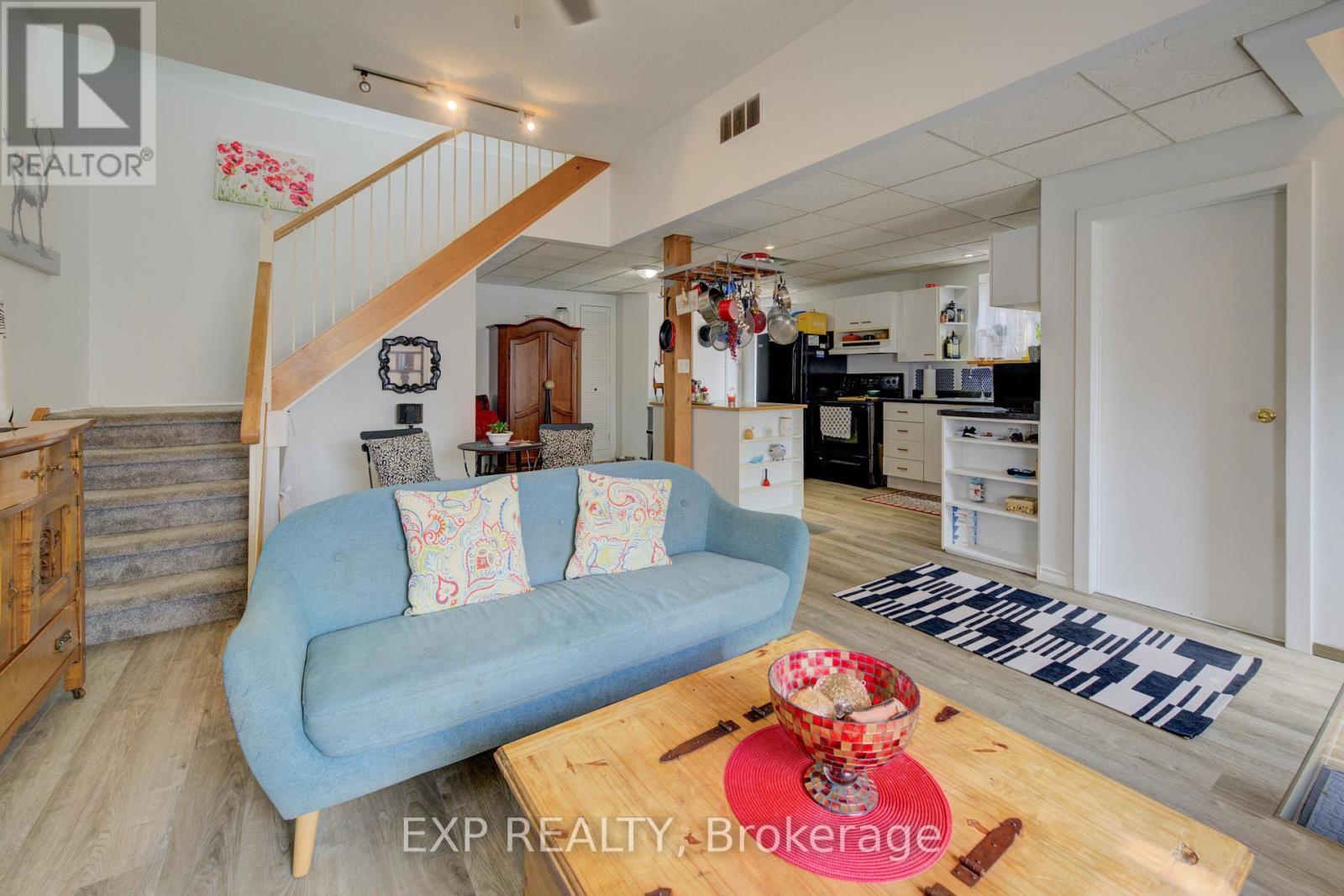Photo 15 of 110 Surrey Street E, Guelph ON
