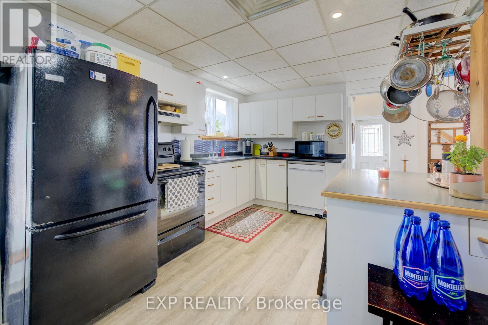 Photo 19 of 110 Surrey Street E, Guelph ON