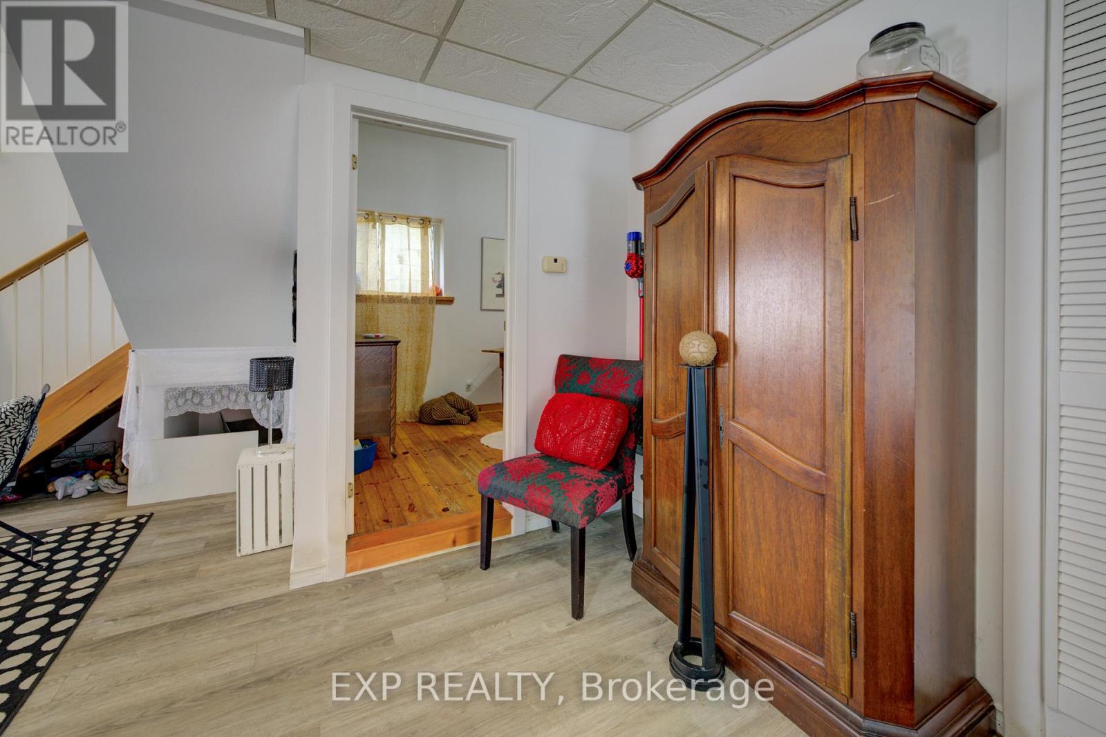 Photo 21 of 110 Surrey Street E, Guelph ON