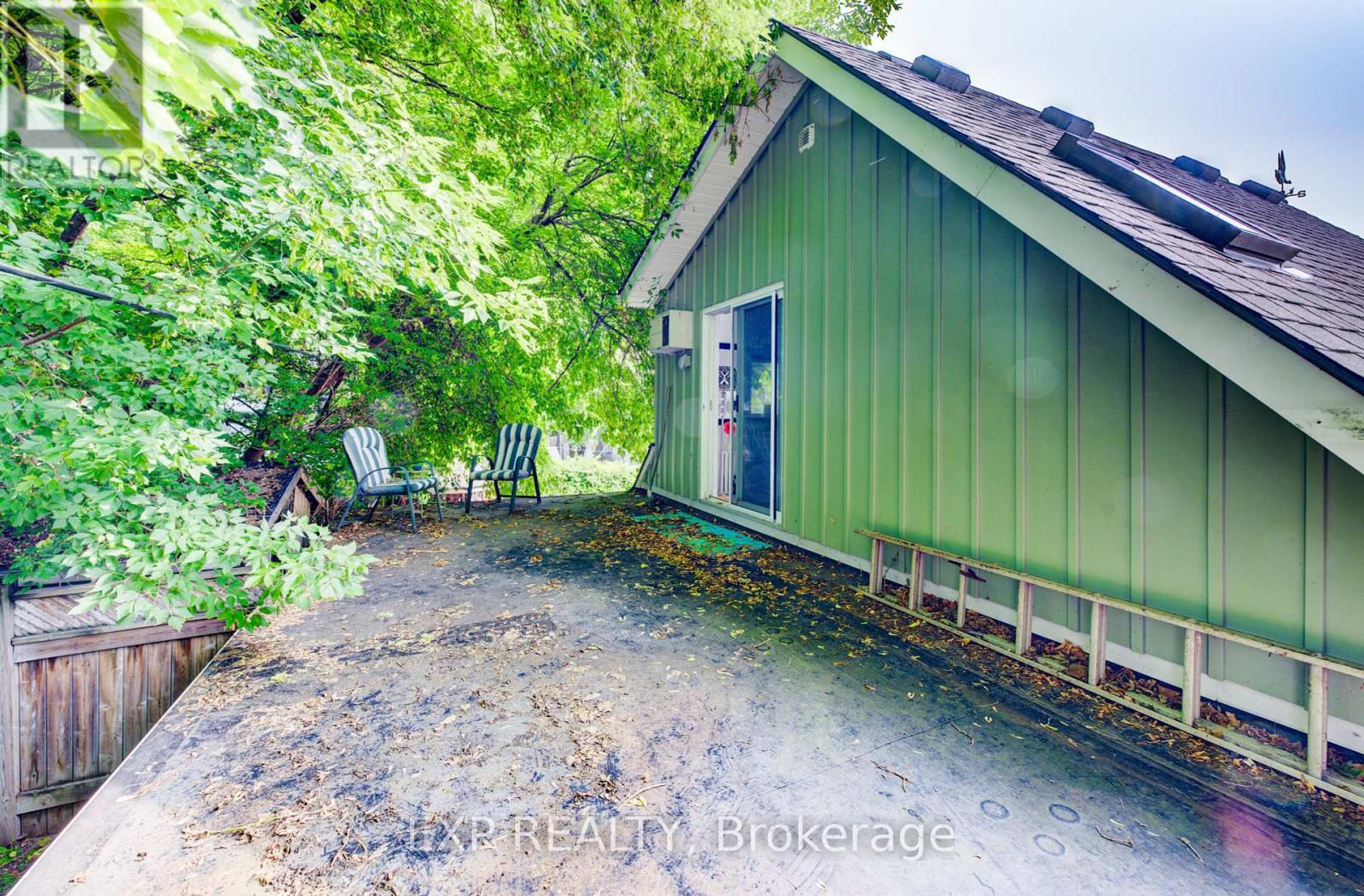 Photo 35 of 110 Surrey Street E, Guelph ON