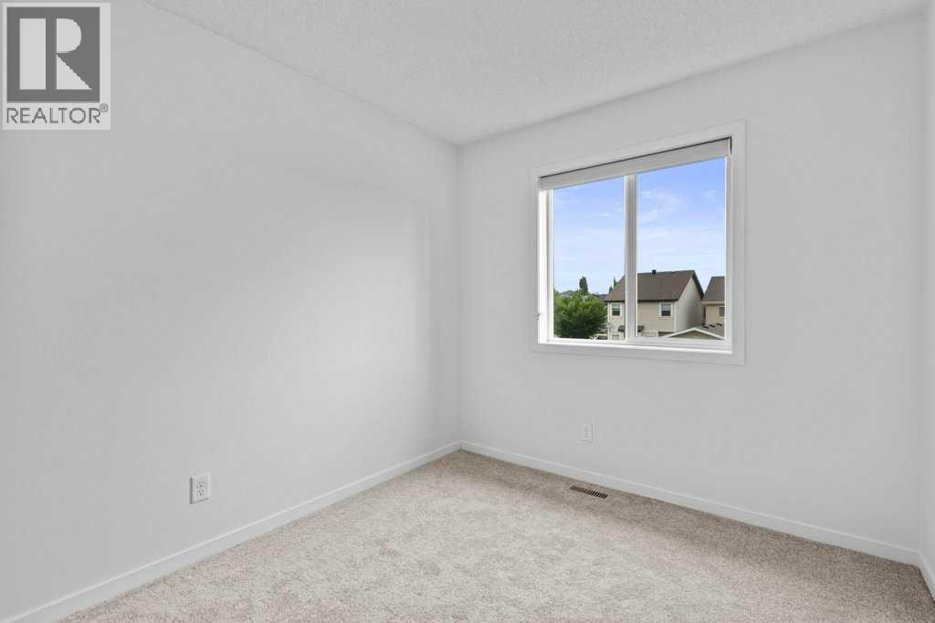 Single Family House for Sale in  New Brighton Park SE New Brighton Calgary 