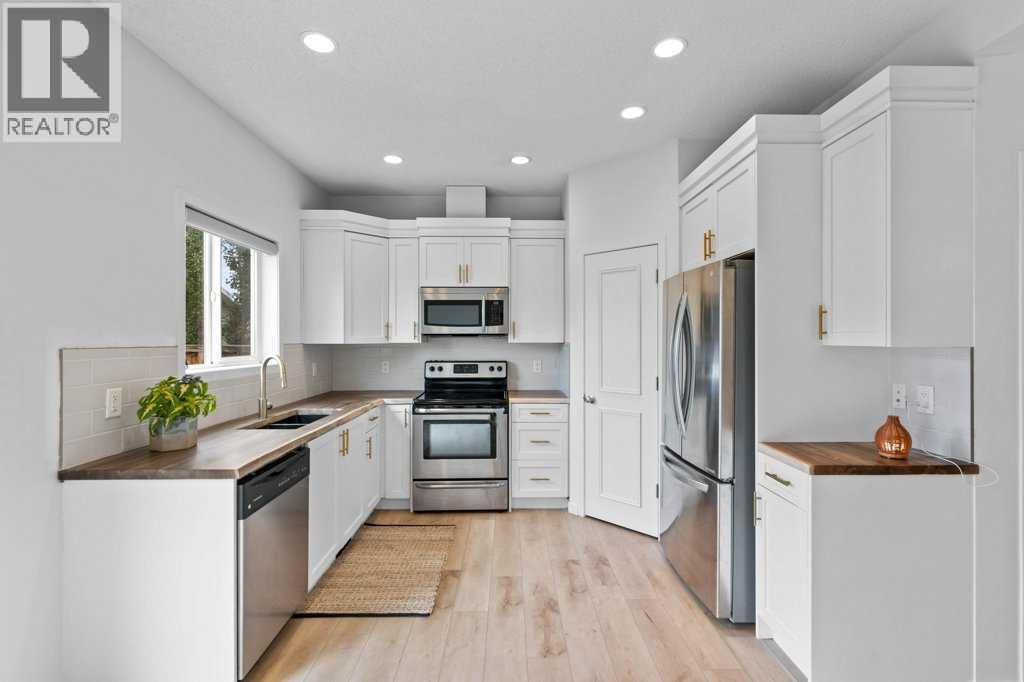 Single Family House for Sale in  New Brighton Park SE New Brighton Calgary 