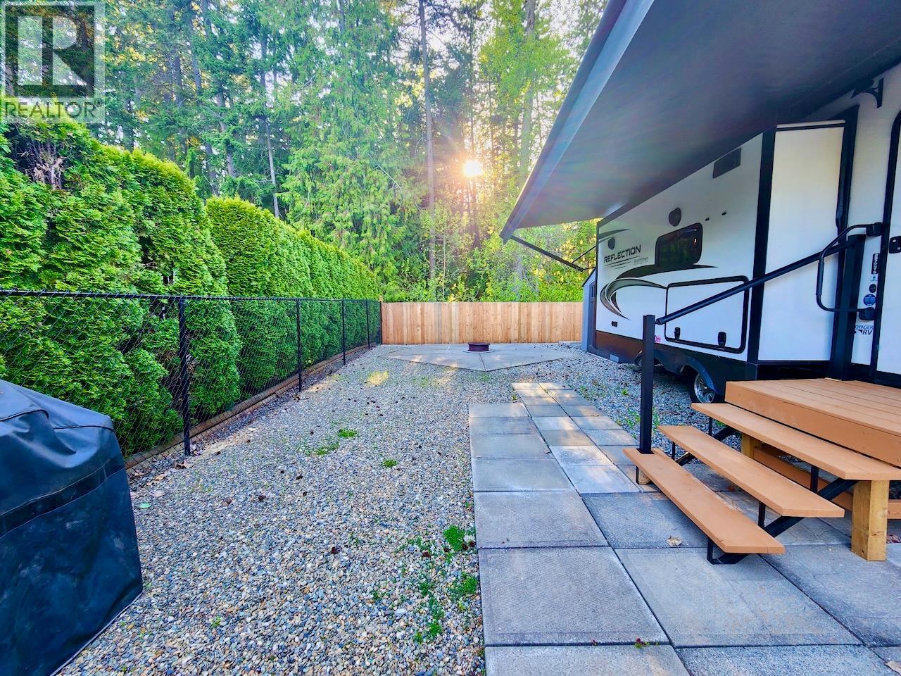 20 1131 Pine Grove Road, Scotch Creek