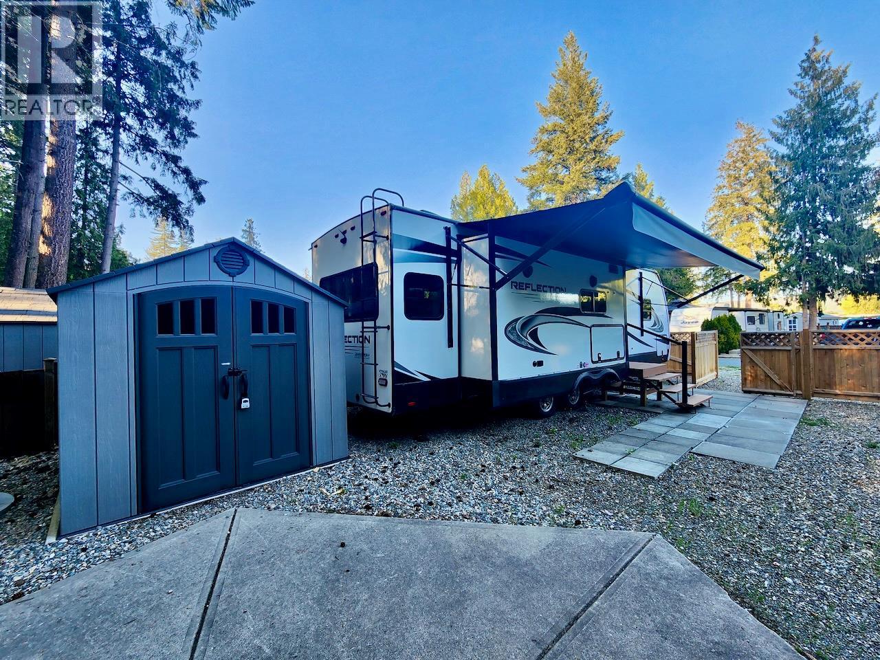 20 1131 Pine Grove Road, Scotch Creek