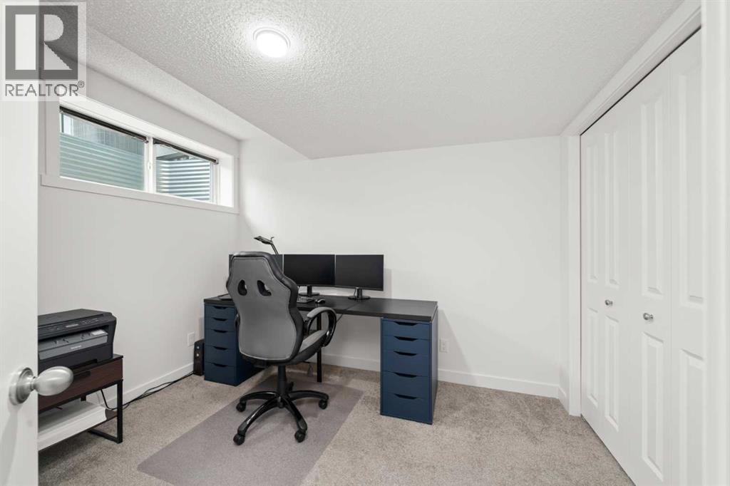 Single Family House for Sale in  Belmont Avenue SW Belmont Calgary 